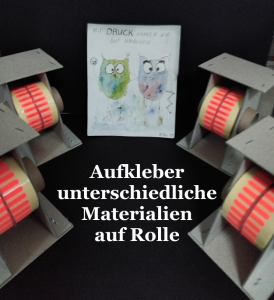 Aufkleber in unterschiedlichen Materialien auf Rolle